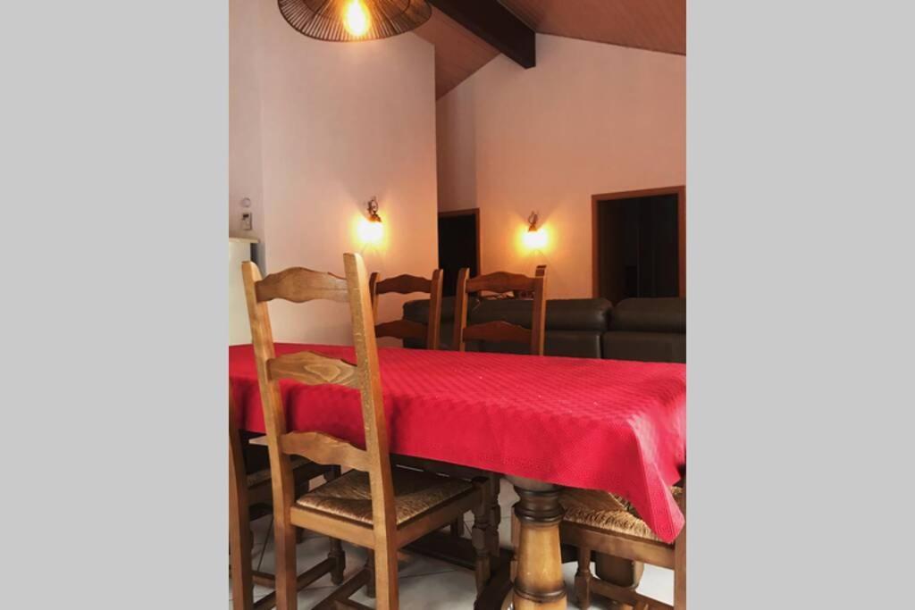 Maison Entiere Au Pied Du Plateau Du Retord 2 Chambres Sdb - Vouvray Ochiaz Exteriér fotografie