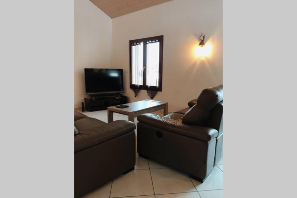 Maison Entiere Au Pied Du Plateau Du Retord 2 Chambres Sdb - Vouvray Ochiaz Exteriér fotografie